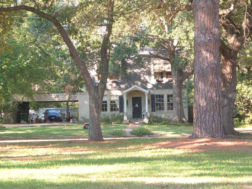 Kilgore, TX Home in a historical district photo, picture, image
