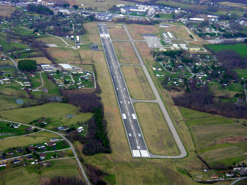 London, KY londoncorbin regional airport photo, picture, image