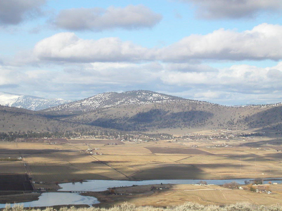 Klamath Falls, OR River photo, picture, image (Oregon) at