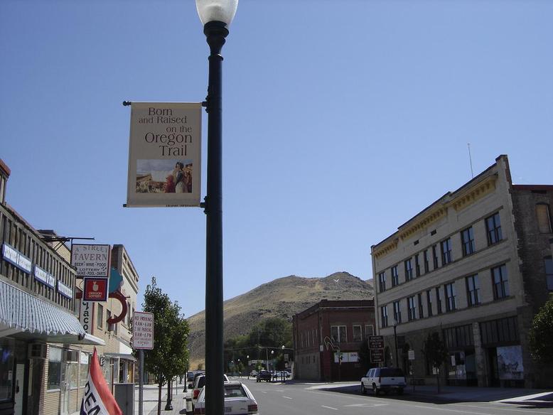 Vale, OR Downtown Murals Celebrating the Oregon Trail photo, picture