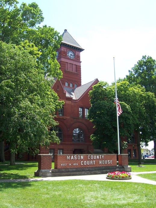 Ludington, MI courthouse photo, picture, image (Michigan) at