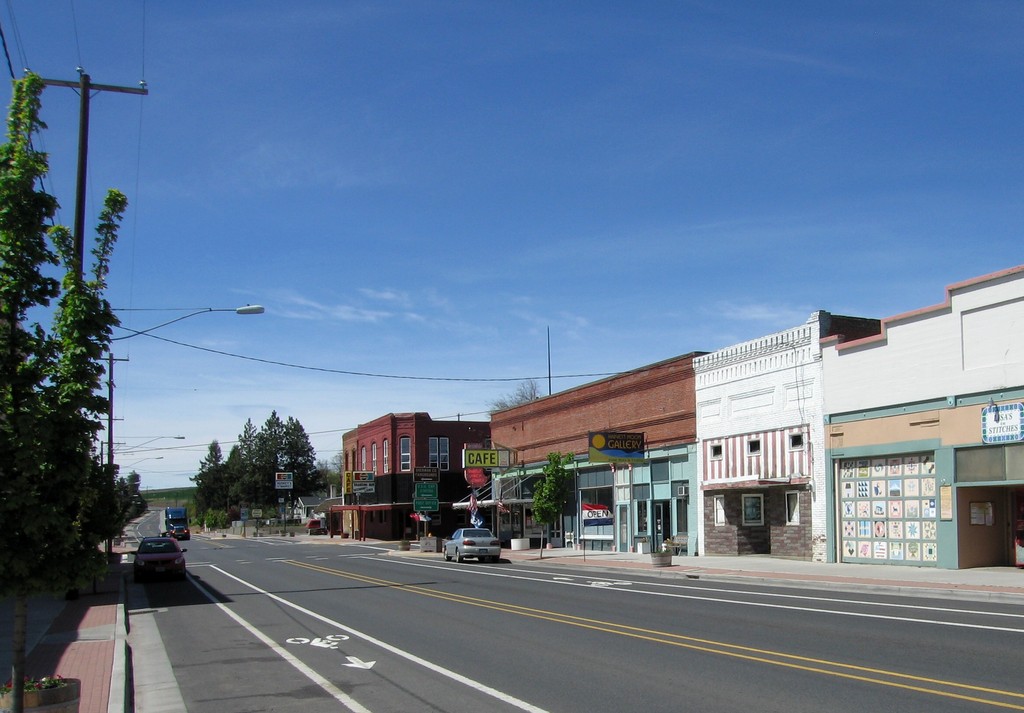 Moro, OR Hwy 97 thru town photo, picture, image (Oregon) at