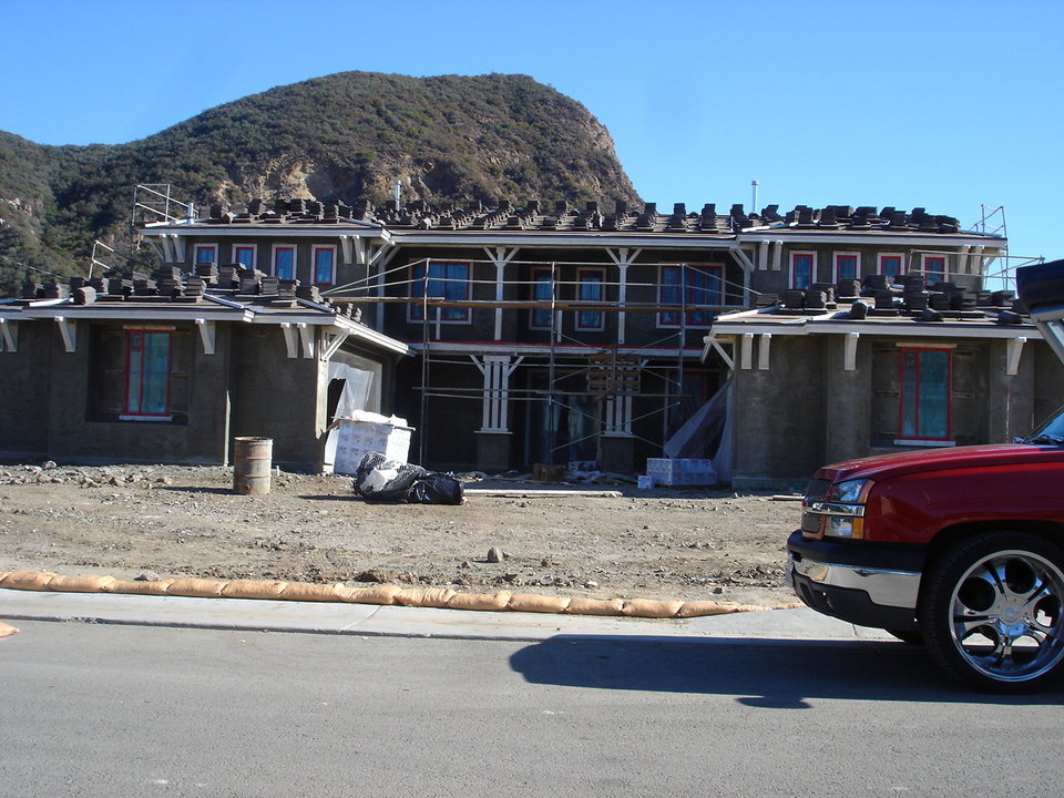 Agoura Hills, CA New home under construction Hidden Park Estates