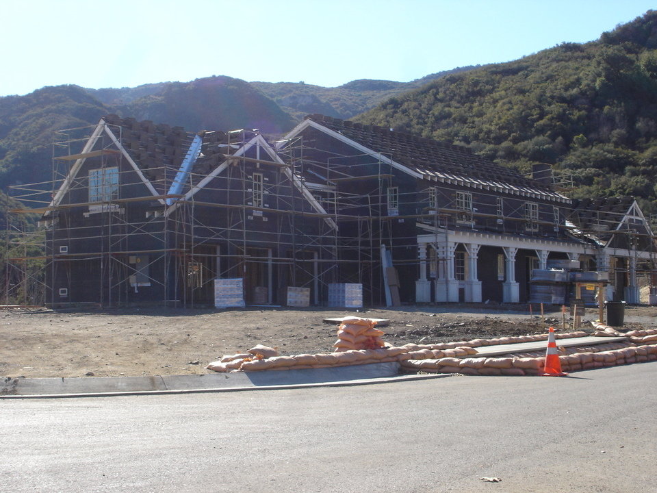 Agoura Hills, CA New home under construction Hidden Park Estates