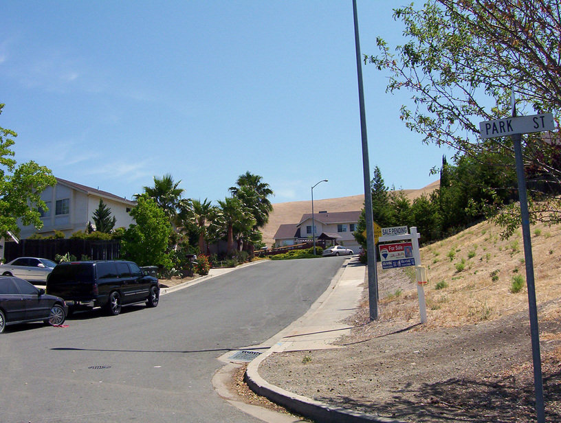 Clyde, CA Clyde HIghland Ct. off Park St. photo, picture, image