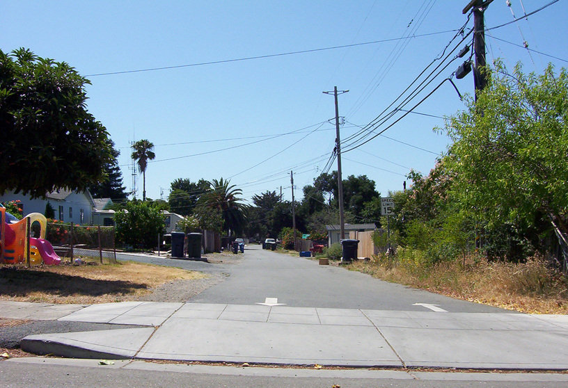 Clyde, CA Clyde Kilburn St. between Park Ave. and Norman Ave. photo