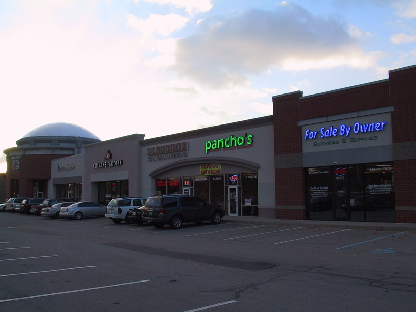 Fishers, IN White Oak Shops at 96th & Allisonville Road photo