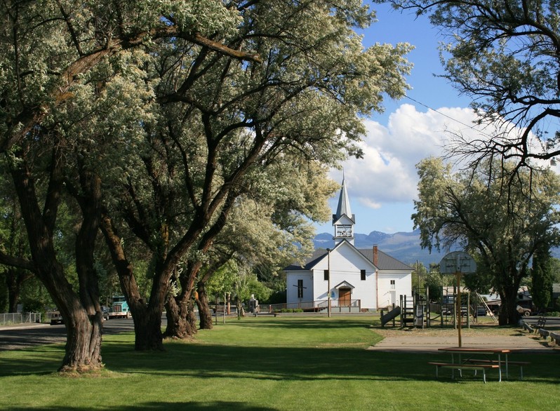 Prairie City, OR church... photo, picture, image (Oregon) at city