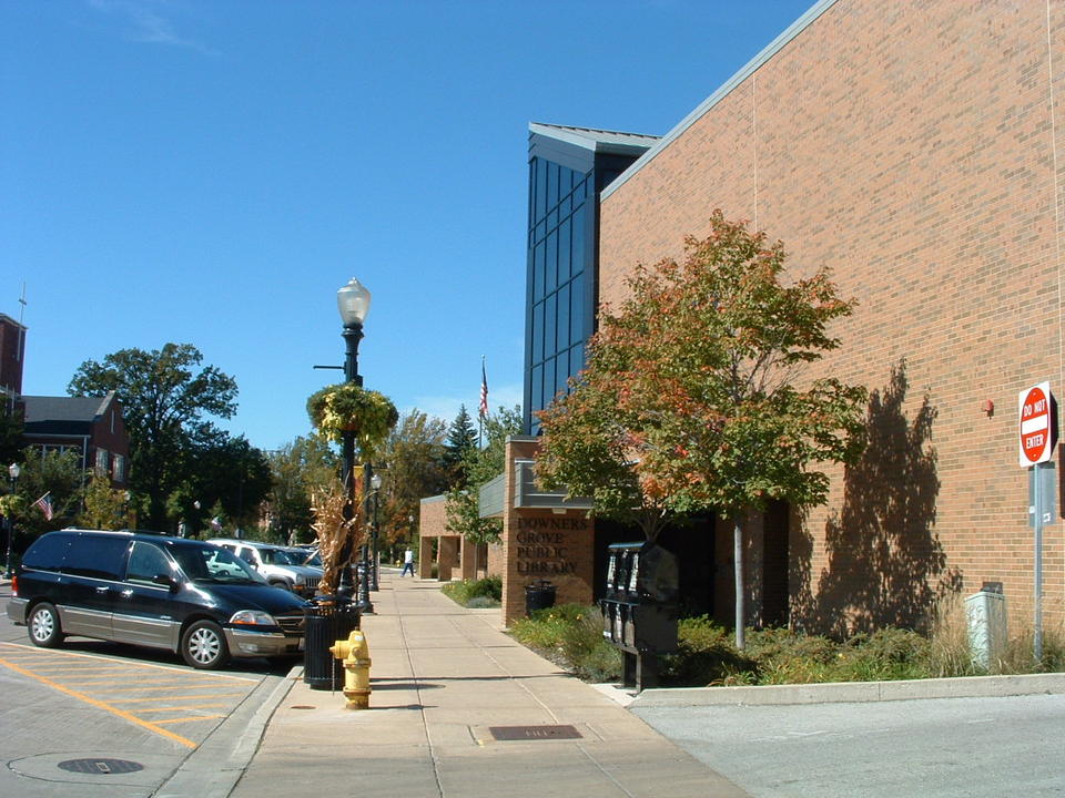 Downers Grove, IL Downers Grove Public Library photo, picture, image (Illinois) at