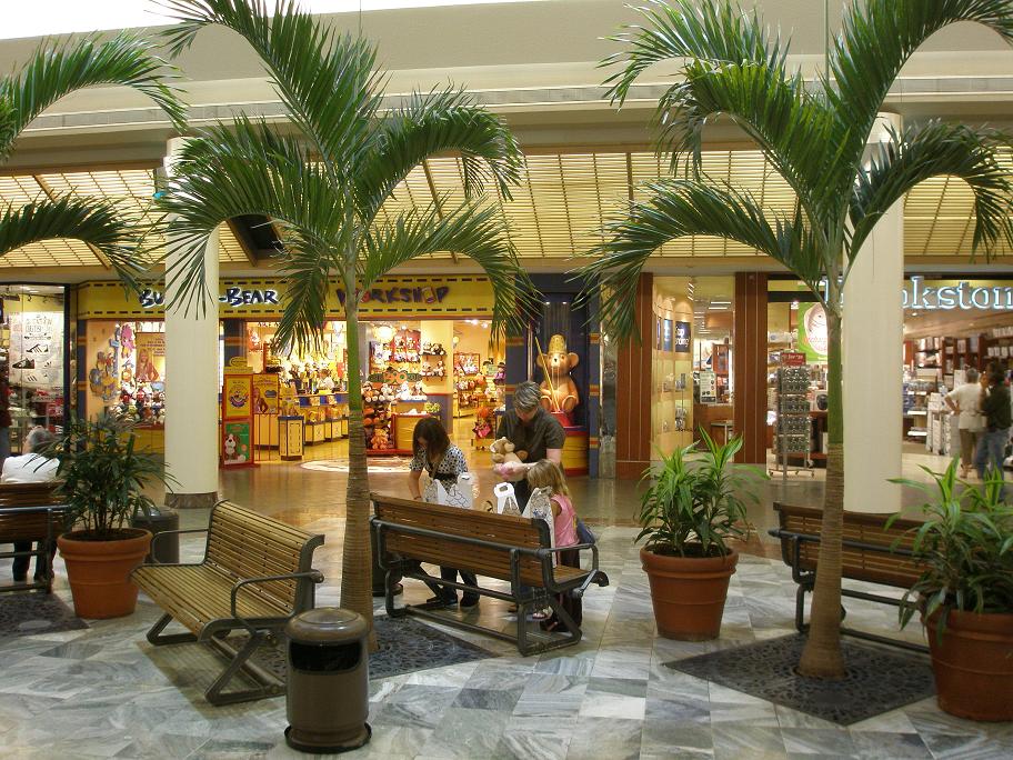 Metairie, LA lakside mall photo, picture, image (Louisiana) at city