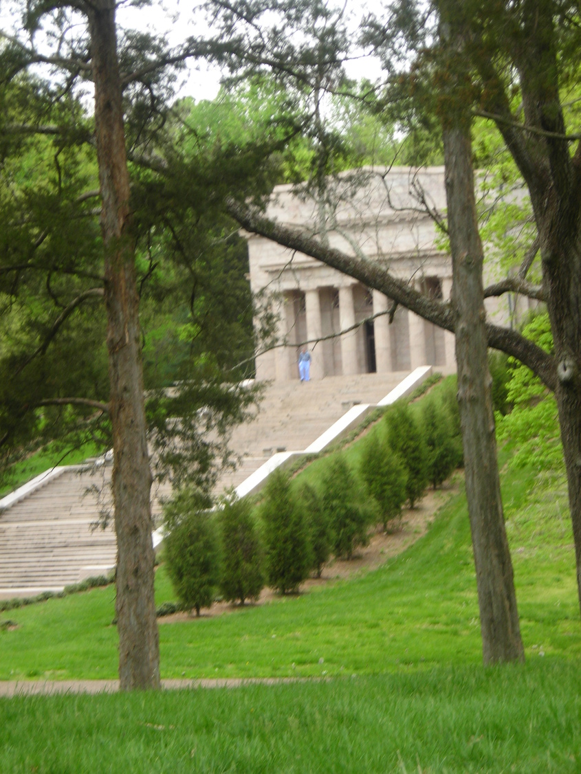 Hodgenville, KY The Memorial photo, picture, image (Kentucky) at city