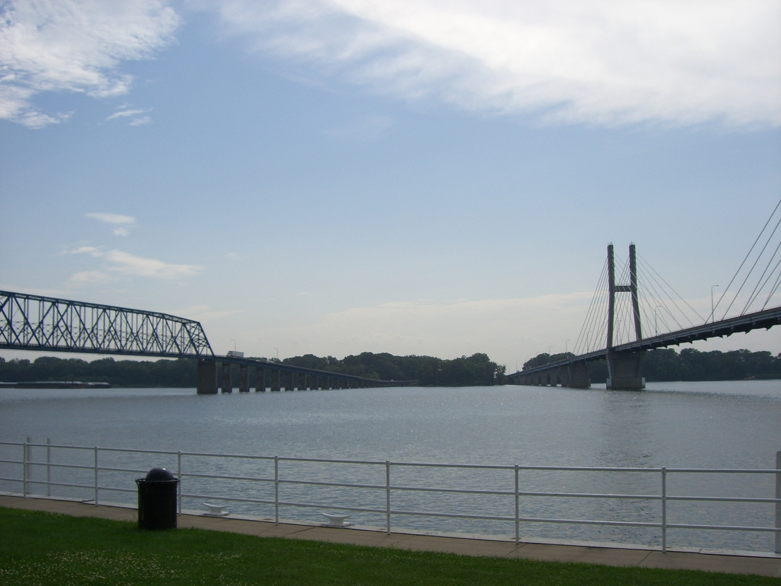 Quincy, IL Memorial Bridge and Bayview Bridge Across The Mississippi