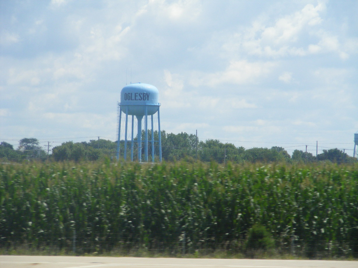 Oglesby, IL Oglesby water tower photo, picture, image (Illinois) at