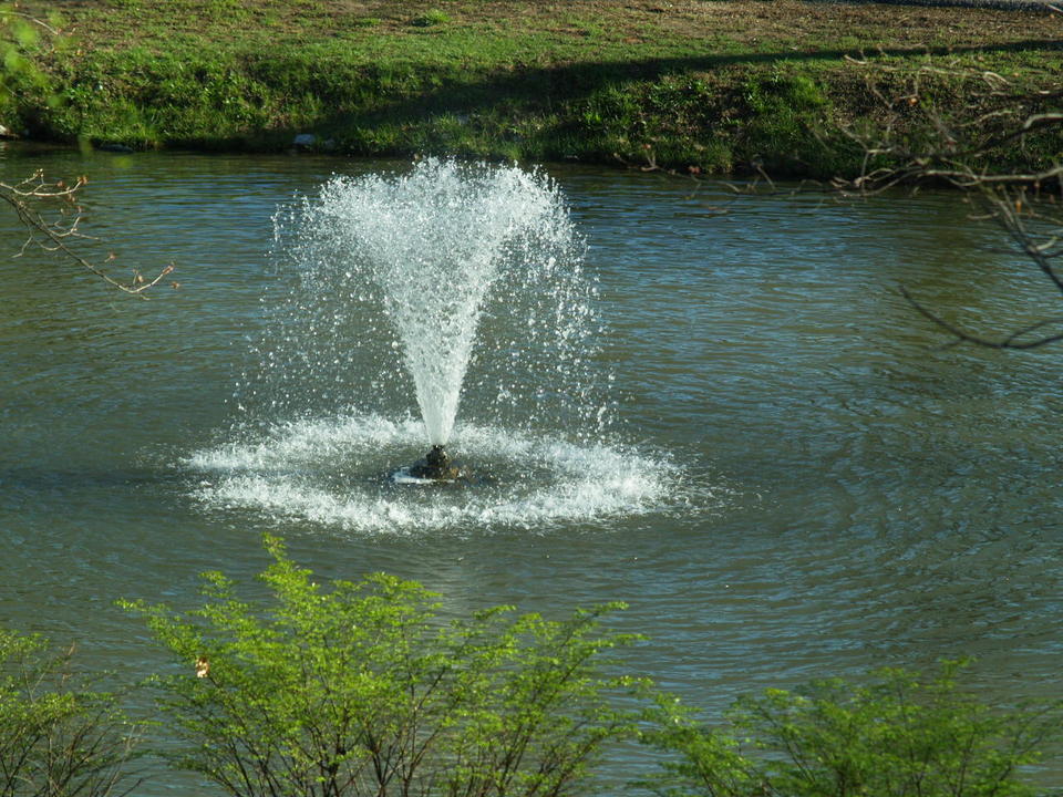 BelRidge, MO Fountain in the Gutknecht Arrowhead Park lake photo