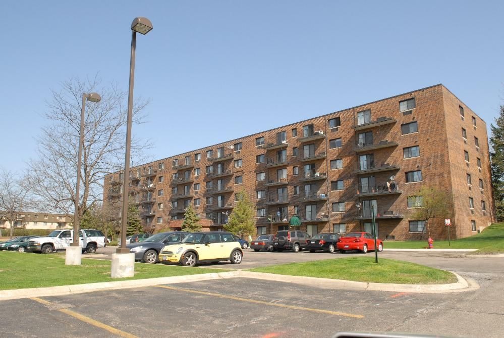 Wheeling, IL Manda Ln. Complex photo, picture, image (Illinois) at