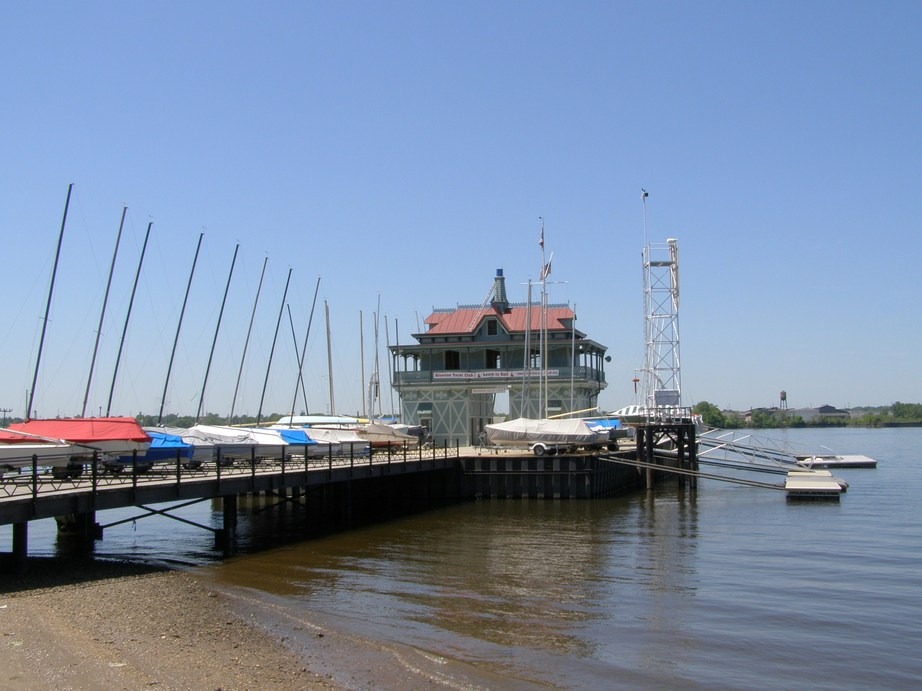 Riverton, NJ Riverton Yacht Club photo, picture, image (New Jersey