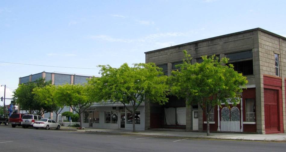 Stanfield, OR Stanfield Main Street & antique store, May 2009 photo