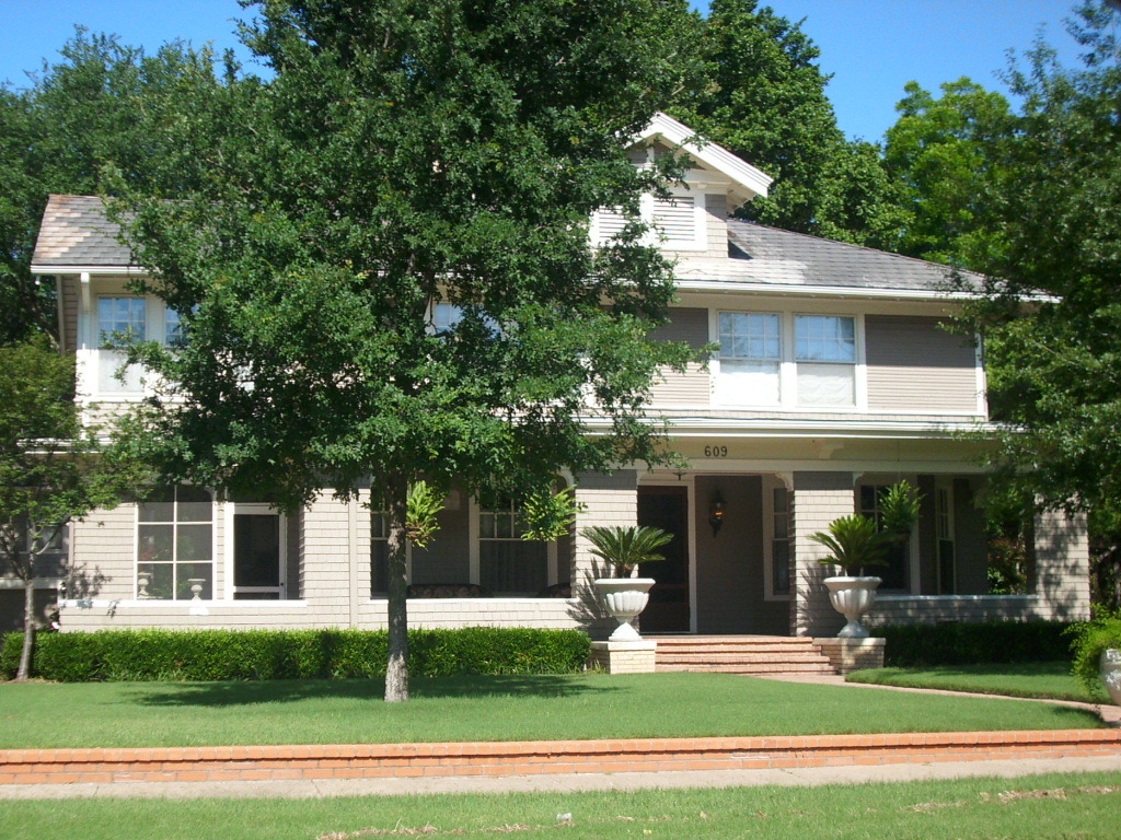 Lancaster, TX Historic home on South Dallas Avenue (SH 342). photo