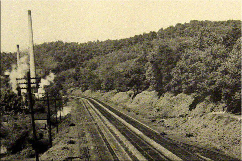 Ronceverte, WV PHOTO CIRCA 1953 C & O RAILROAD AND VEPCO POWER