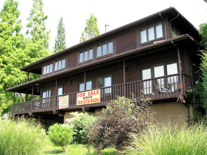 Marietta, OH Beautiful Home Overlooking Ohio River in Marietta