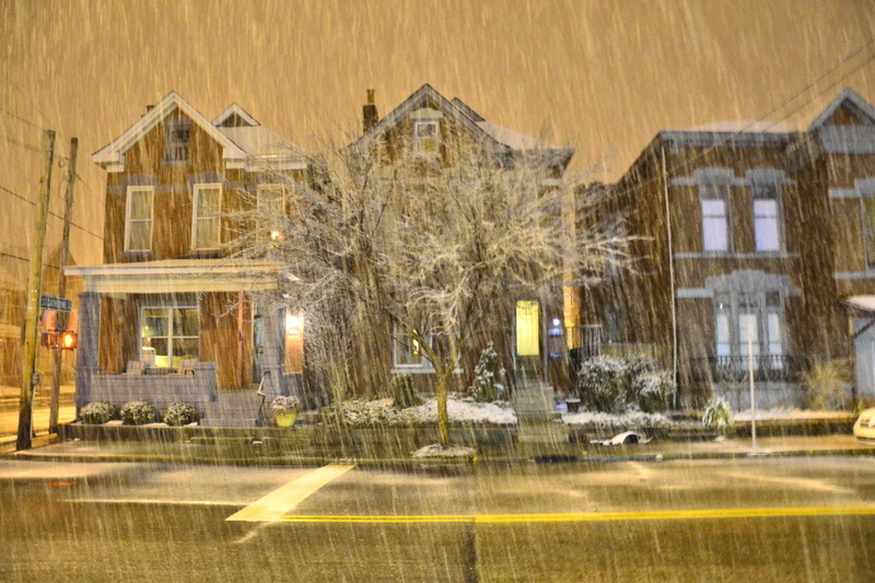 Louisville, KY Midnight Snow. 1st St and St Catherine photo, picture