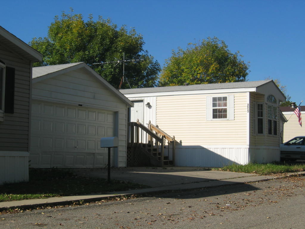 Park City, IL Trailer home on Barb ave photo, picture, image