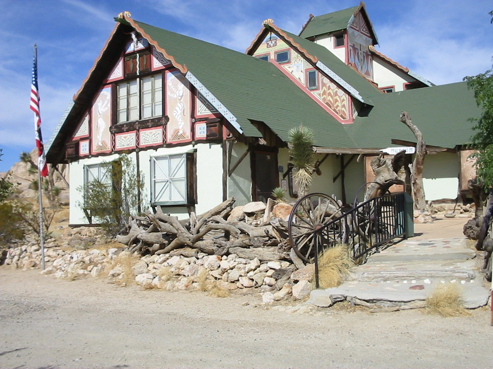 Lake Los Angeles, CA Antelope Valley Indian Museum in Lake Los
