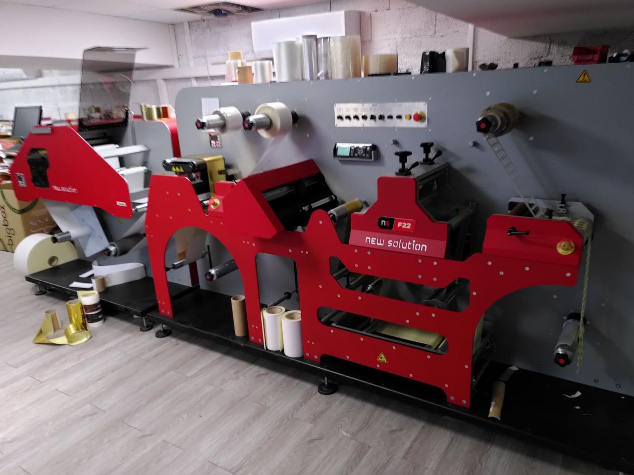 Used printing machine NEWSOLUTION LABEL FINISHER ref.71029 www.coci
