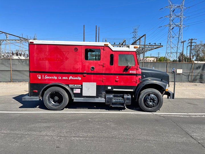 1993 International Armored Truck 1672 PCW Cars