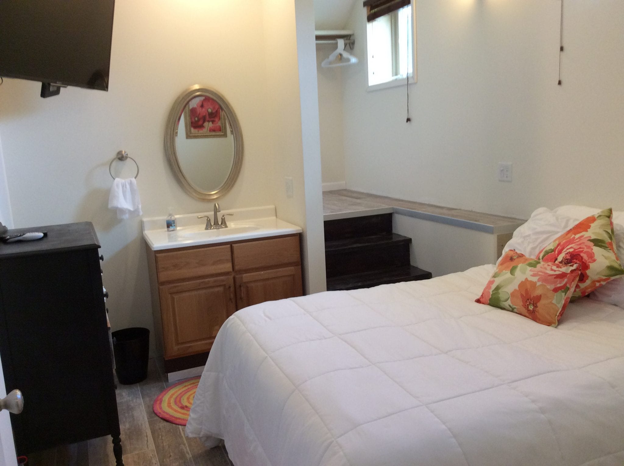 IMG_1643 Pictured Rocks Bed & Breakfast