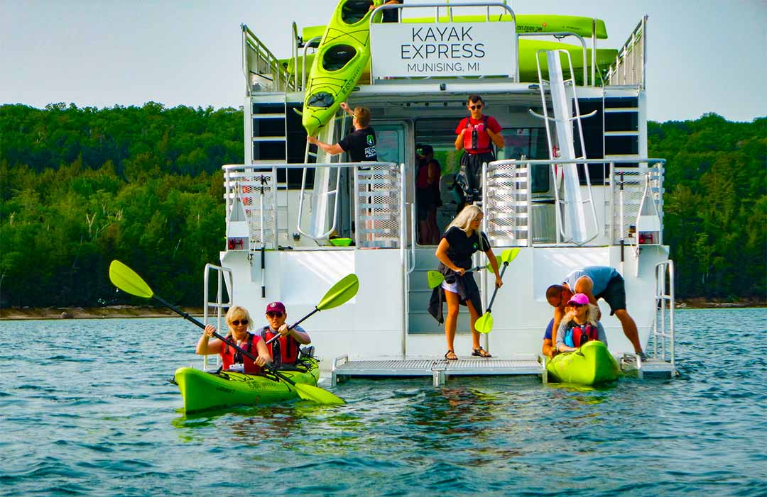 How Easy It Is to Kayak Pictured Rocks Pictured Rocks Kayaking