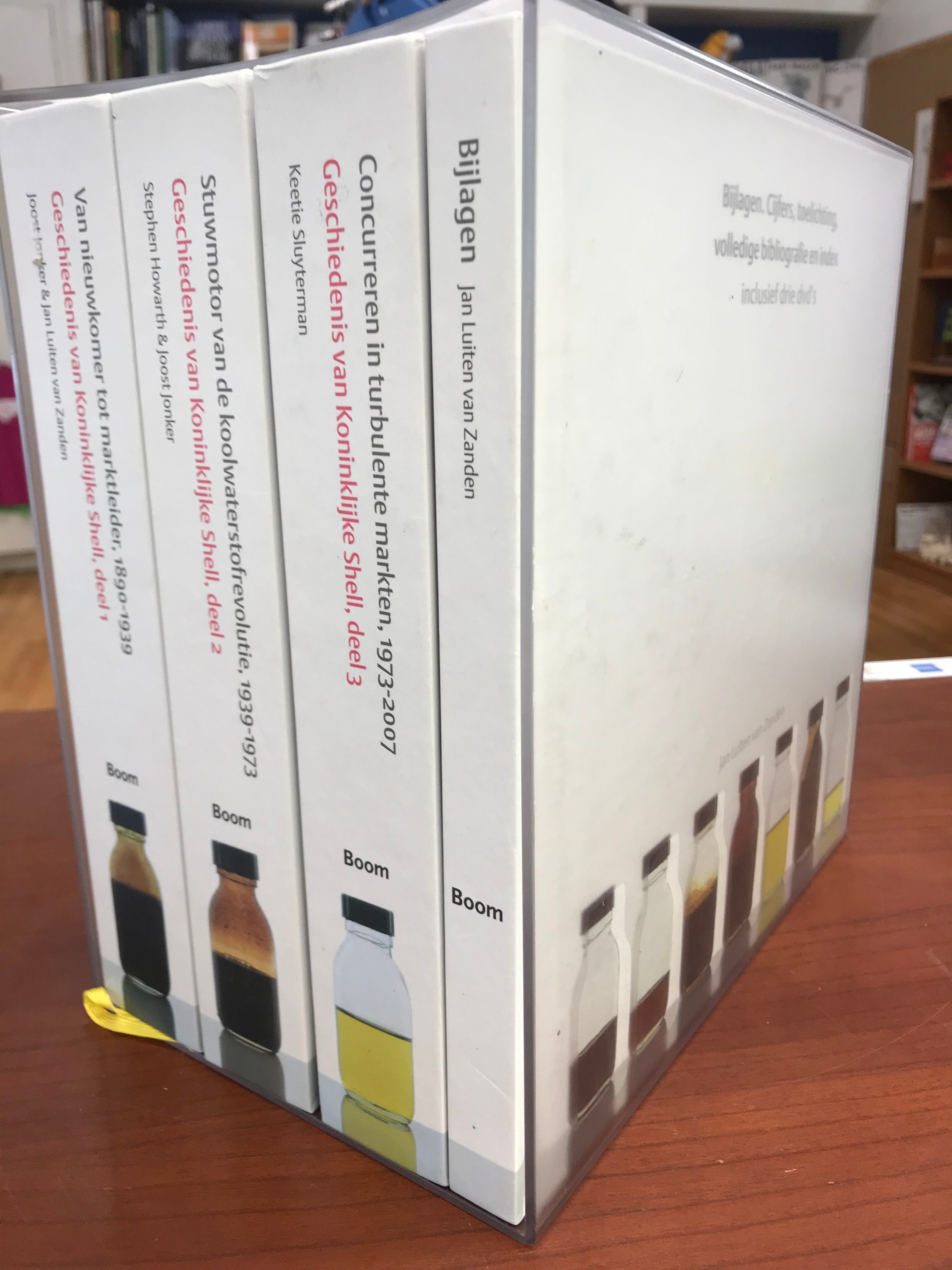 Geschiedenis Van Koninklijke Shell By Jonker, Joost, Jan Luiten Van Zanden, Stephen Howarth, Keetie Sluyterman: Near Fine Hardcover (2007) | Persnickety Books