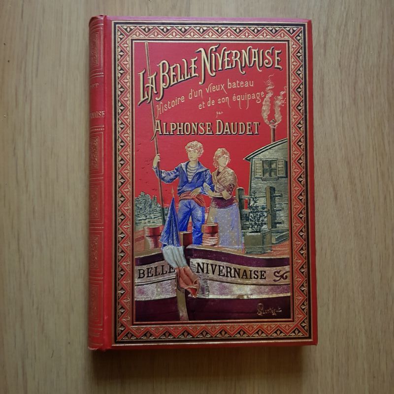 La Belle Nivernaise, histoire d'un vieux bateau et de son équipage. by