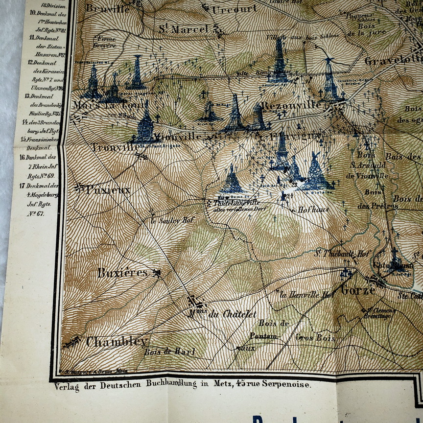 Denkmaler und Kriegergraber auf den Schlachtfeldern um Metz / Monuments