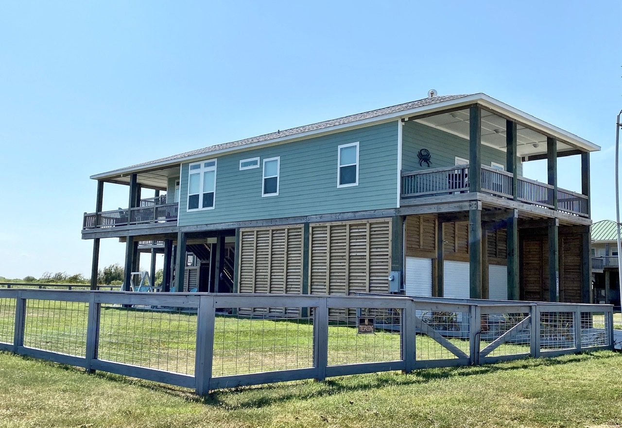 The Salty Mermaid Vacation Rental in Crystal Beach,TX Cobb Real Estate
