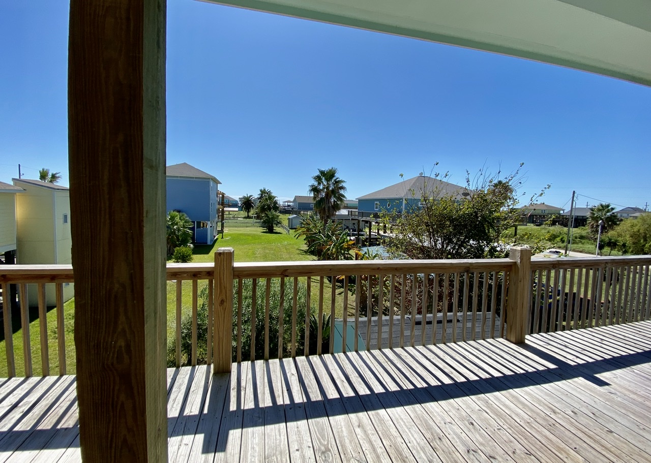 Reader's Retreat Vacation Rental in Crystal Beach,TX Cobb Real Estate