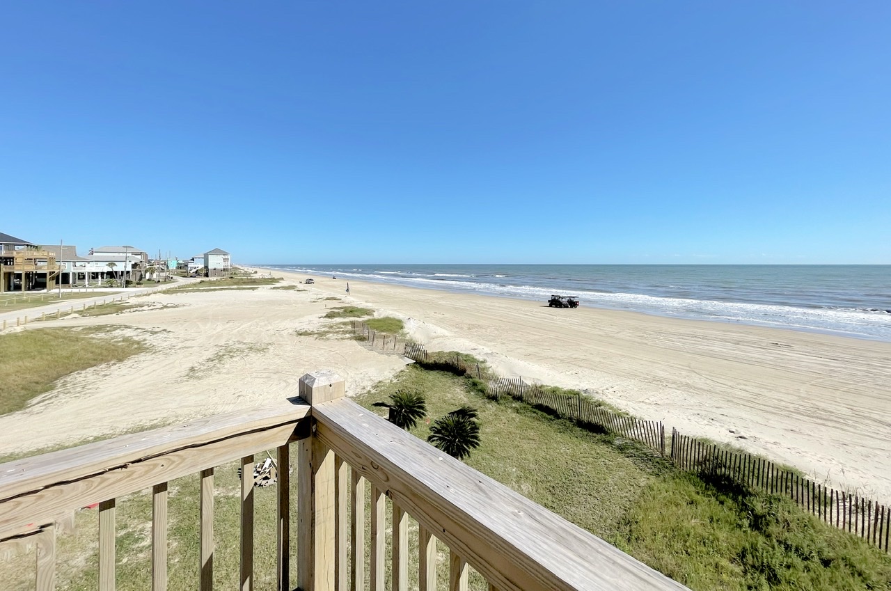 The Shore House Vacation Rental in Crystal Beach,TX Cobb Real Estate