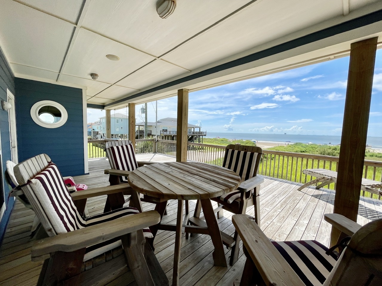 Beachy Beach Vacation Rental in Crystal Beach,TX Cobb Real Estate