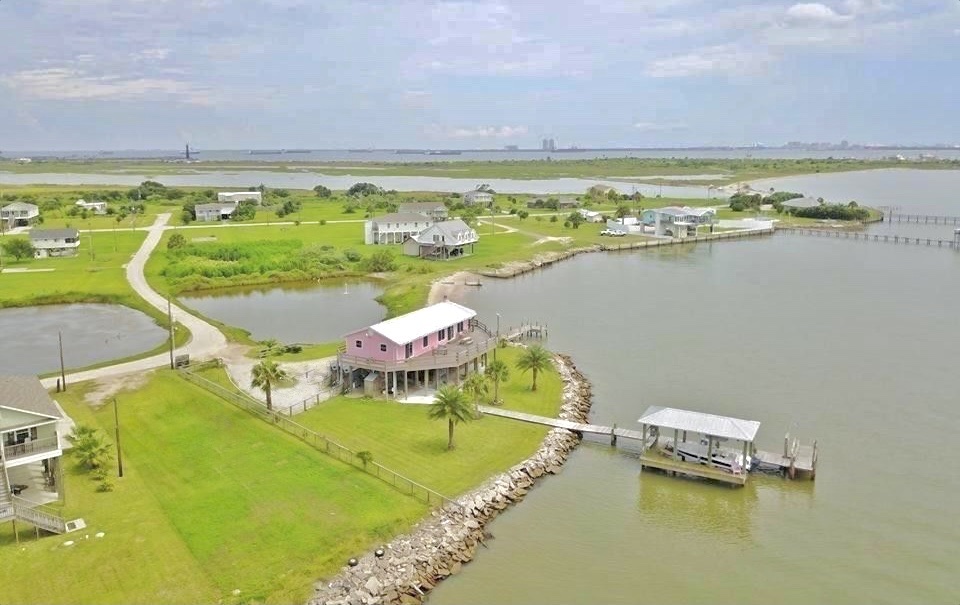 Beach House on the Bay Vacation Rental in Port Bolivar,TX Cobb Real