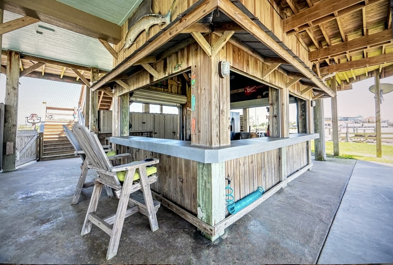 Beach House on the Bay Vacation Rental in Port Bolivar,TX Cobb Real