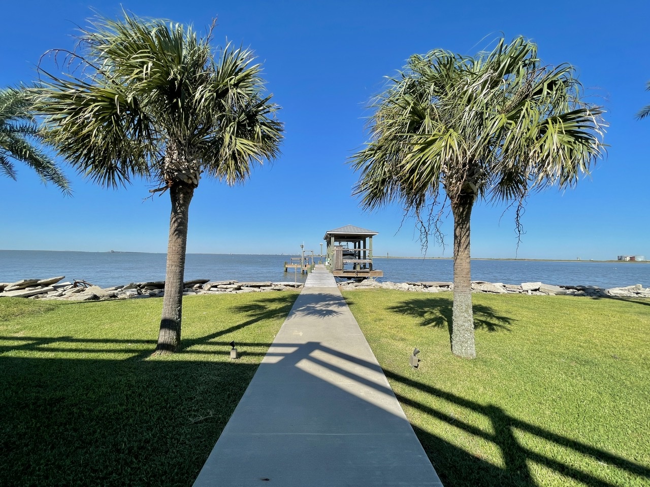 Beach House on the Bay Vacation Rental in Port Bolivar,TX Cobb Real