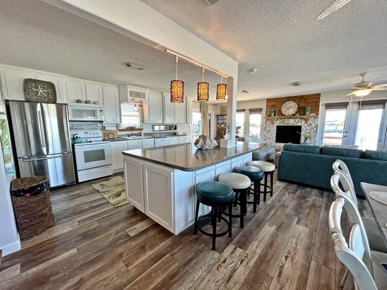 Beach House on the Bay Vacation Rental in Port Bolivar,TX Cobb Real