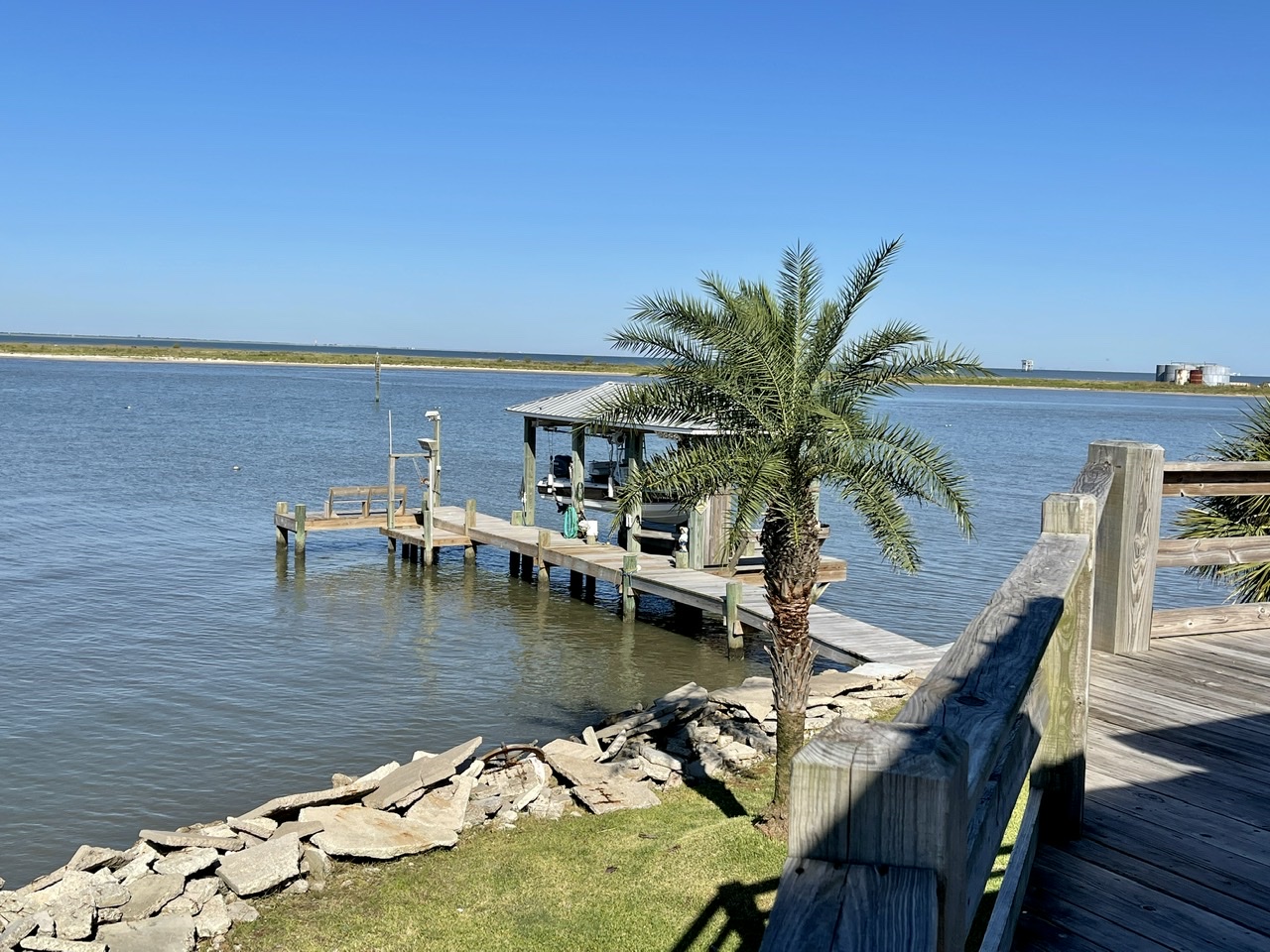 Beach House on the Bay Vacation Rental in Port Bolivar,TX Cobb Real