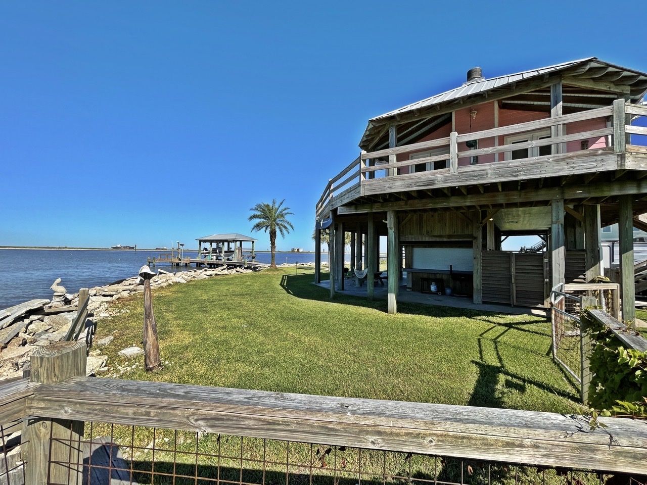Beach House on the Bay Vacation Rental in Port Bolivar,TX Cobb Real