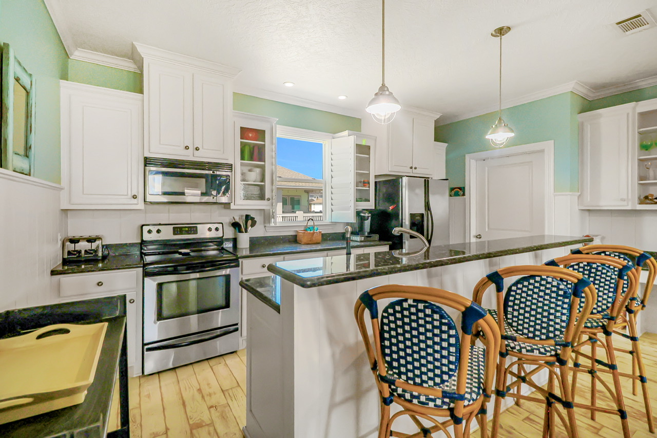 Chateau Mingo Vacation Rental in Port Bolivar,TX Cobb Real Estate