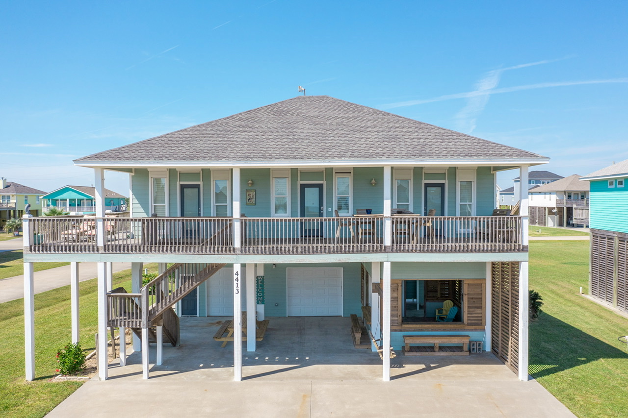 Chateau Mingo Vacation Rental in Port Bolivar,TX Cobb Real Estate