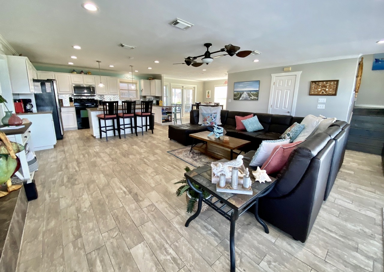 Selah Vacation Rental in Crystal Beach,TX Cobb Real Estate