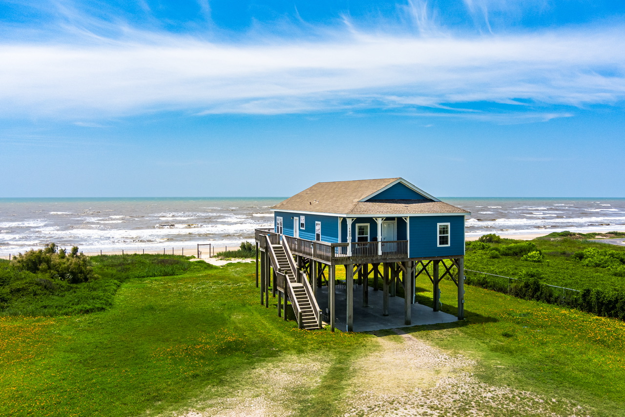 Camelot Vacation Rental in Caplen,TX Cobb Real Estate