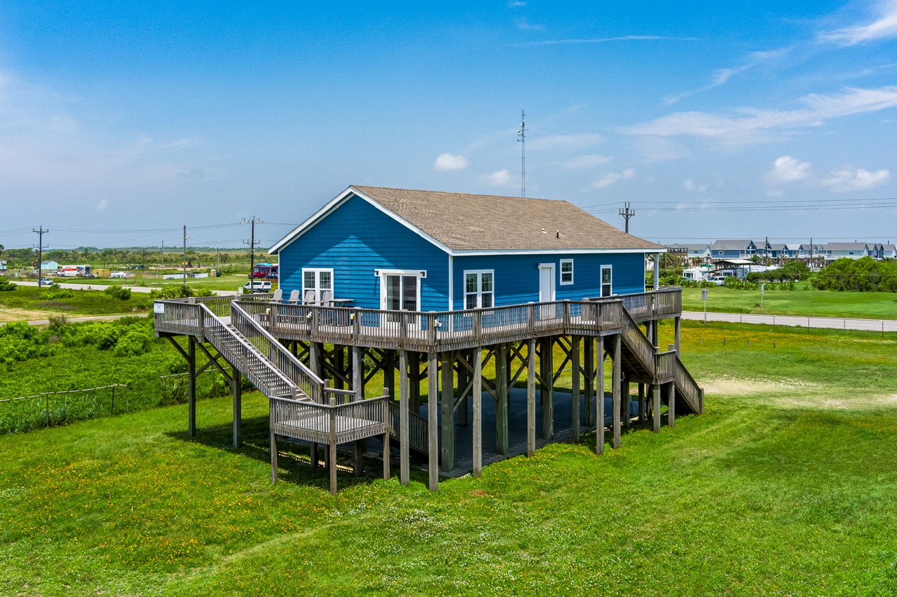 Camelot Vacation Rental in Caplen,TX Cobb Real Estate