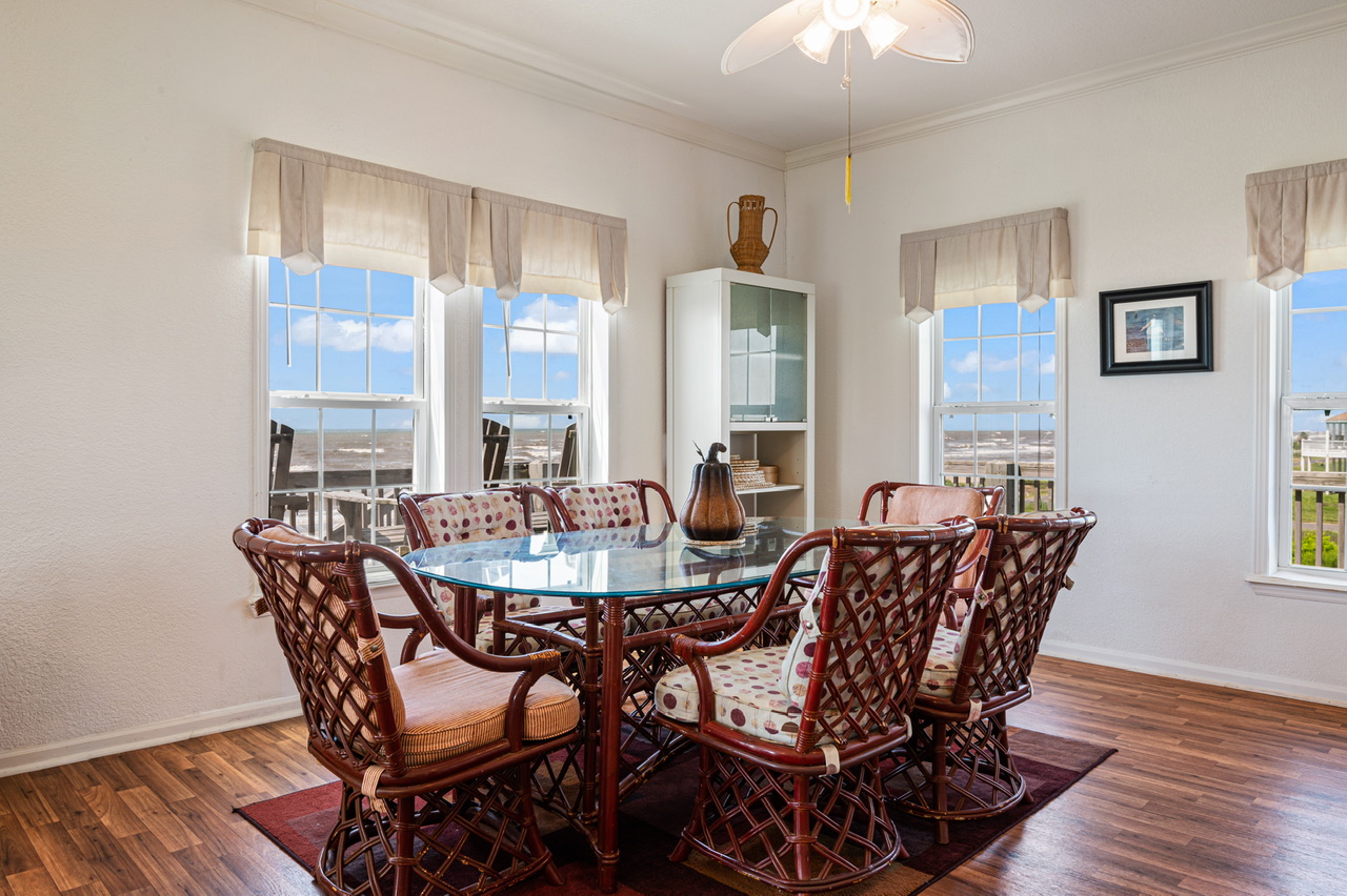 Camelot Vacation Rental in Caplen,TX Cobb Real Estate